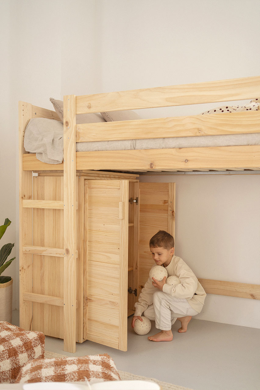 Imagen de ambiente 6 para:Cama semi alta en madera maciza de pino